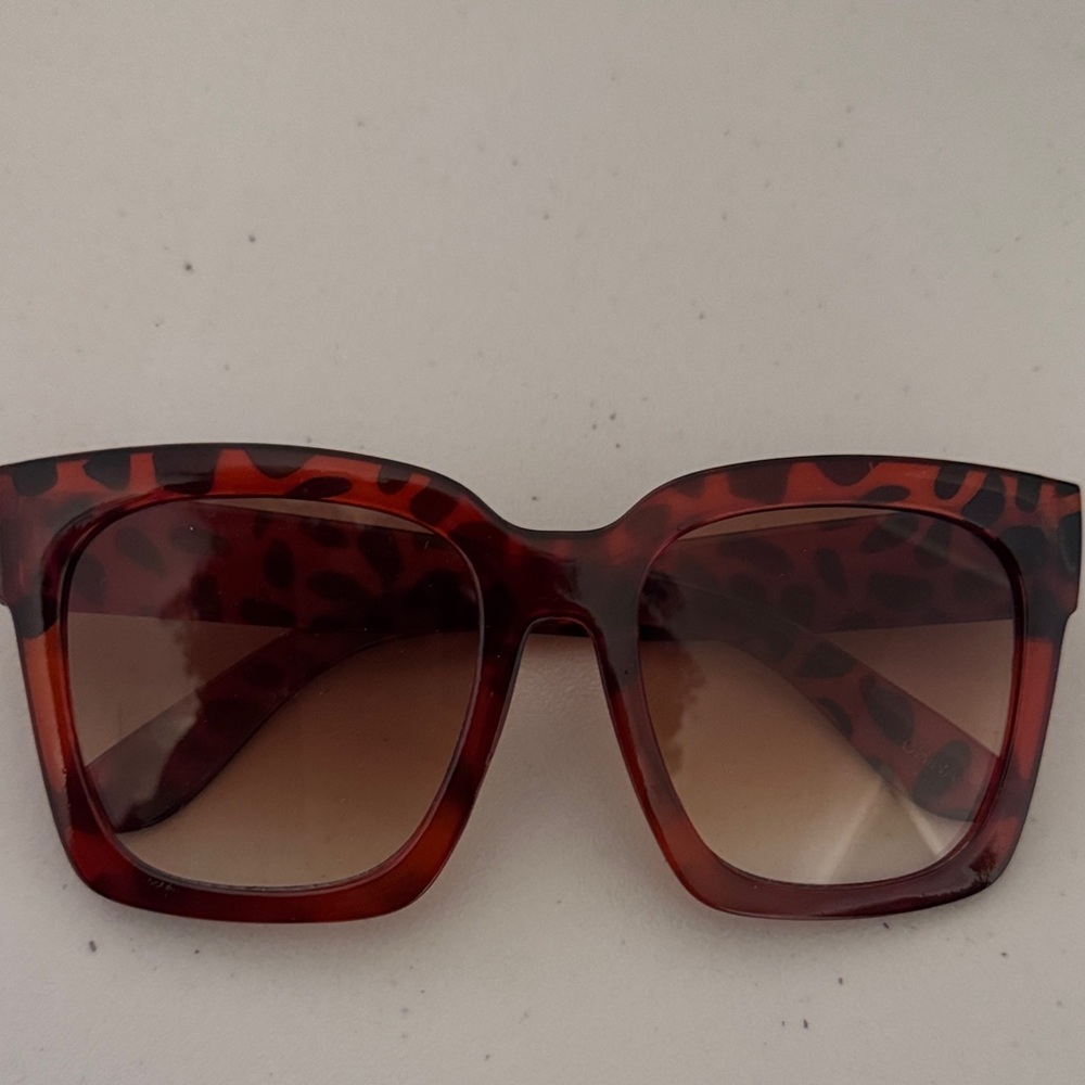 Tortoise Shell Square Sunglasses